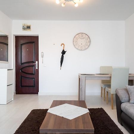 Top Location With Iconic View - Sala Palatului Bucarest Esterno foto