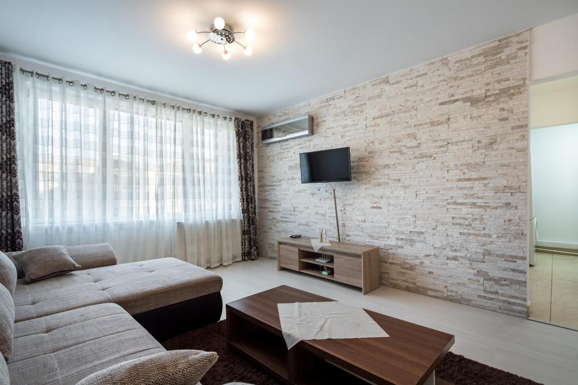 Top Location With Iconic View - Sala Palatului Bucarest Esterno foto